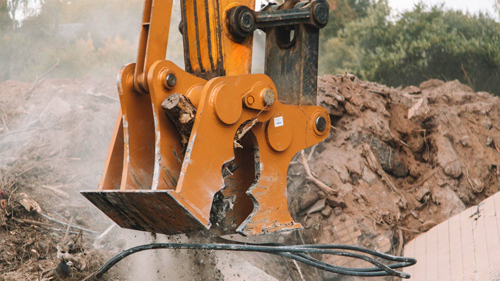 Снос аварийного здания: эффективные решения