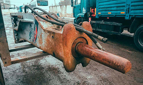 Ремонт гиганта — гидромолота Furukawa F70XP!