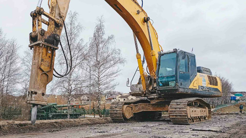 Надежный гидромолот – ключевой инструмент ремонта дорог