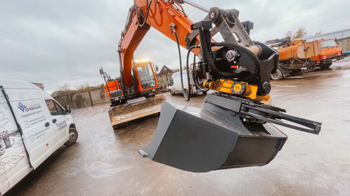 ГК «Традиция» установила тилтротатор Delta TRD19 на экскаватор Doosan в Пскове