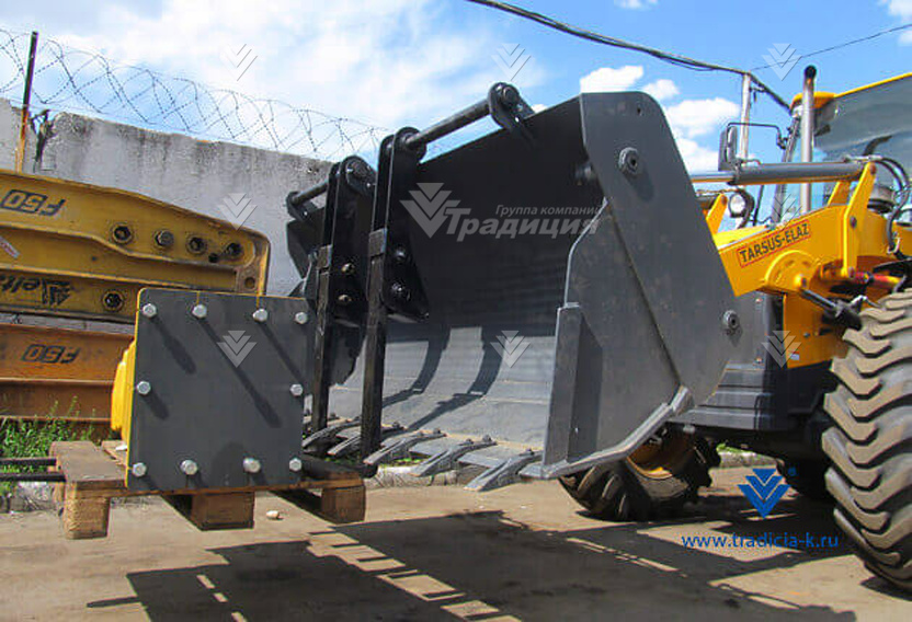 Вилы откидные паллетные Impulse PF2000 на ковш Tarsus 883/885/888 картинка 115858