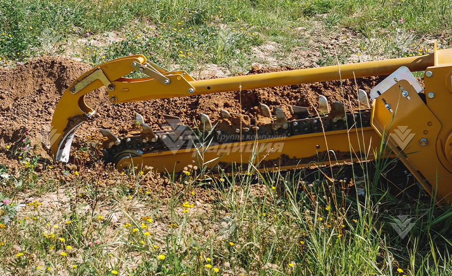 Траншеекопатель Delta TR900 на мини-погрузчик Bobcat для грунта картинка 635256