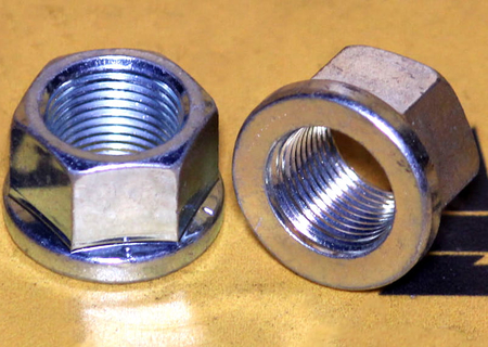 Гайка шпильки колеса CARRARO 115812