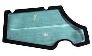 Стекло заднее JCB (с 2004г - 2015 год) 827/80310