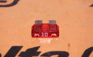 Предохранитель 10A TARSUS B36E36