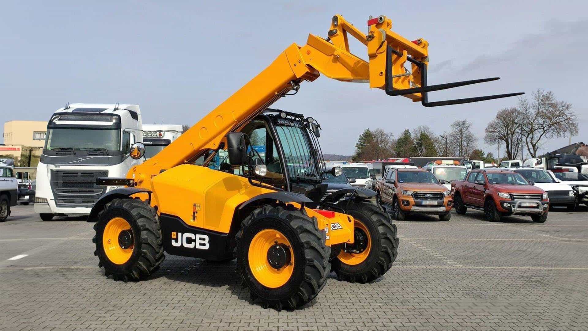 Телескопический погрузчик JCB 531-70